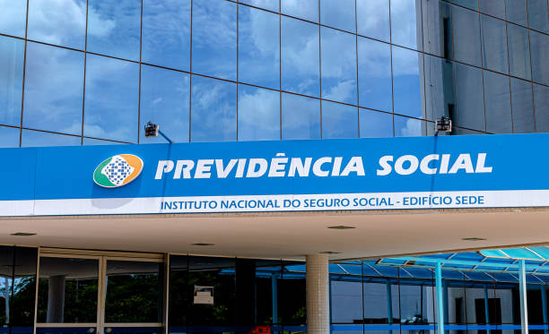 Ministro da Previdência anuncia pente-fino em 800 mil benefícios temporários do INSS