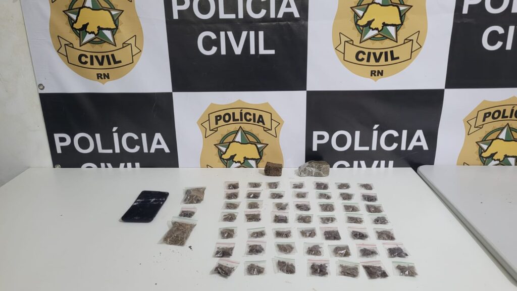 Polícia Civil fecha “boca de fumo” e prende homem na praia de Pipa