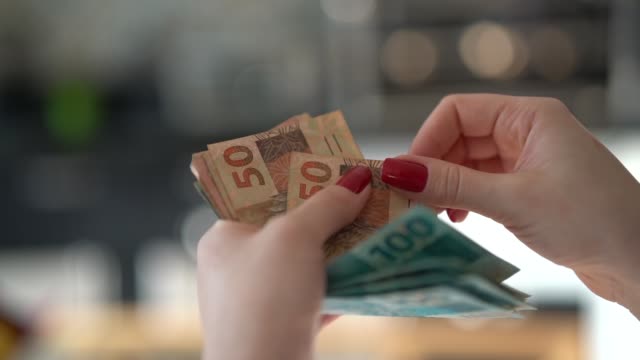 Governo inicia pagamento de setembro para os servidores nesta quarta (25)