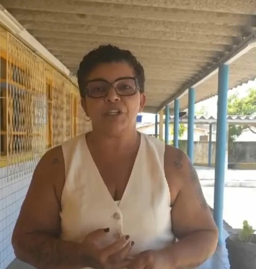 Diretora de escola no RN renuncia após sofrer ameaças por proibir uso de celular