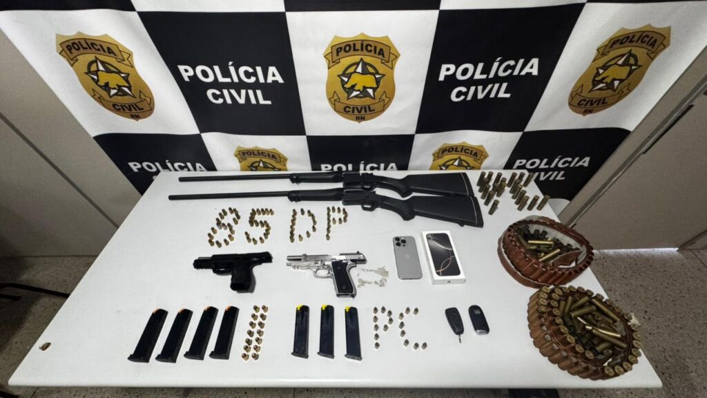 Polícia apreende armas e prende suspeito de comércio ilegal de armamento e tráfico de drogas em João Câmara e Parnamirim