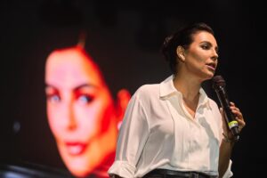 Cíntia Chagas traz a palestra “Oratória da Elegância” a Natal no dia 7 de agosto