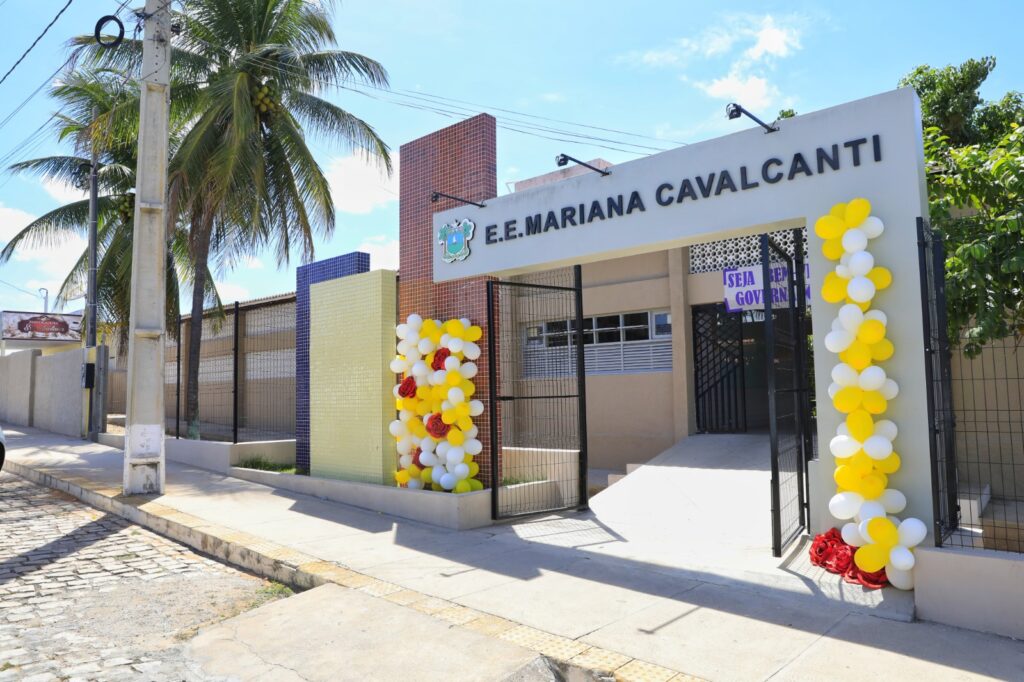 Governo do Estado tem quase 100 escolas com obras em andamento
