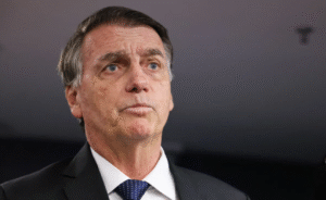 STF Impõe Medidas Restritivas a Bolsonaro em Meio a Operação da PF