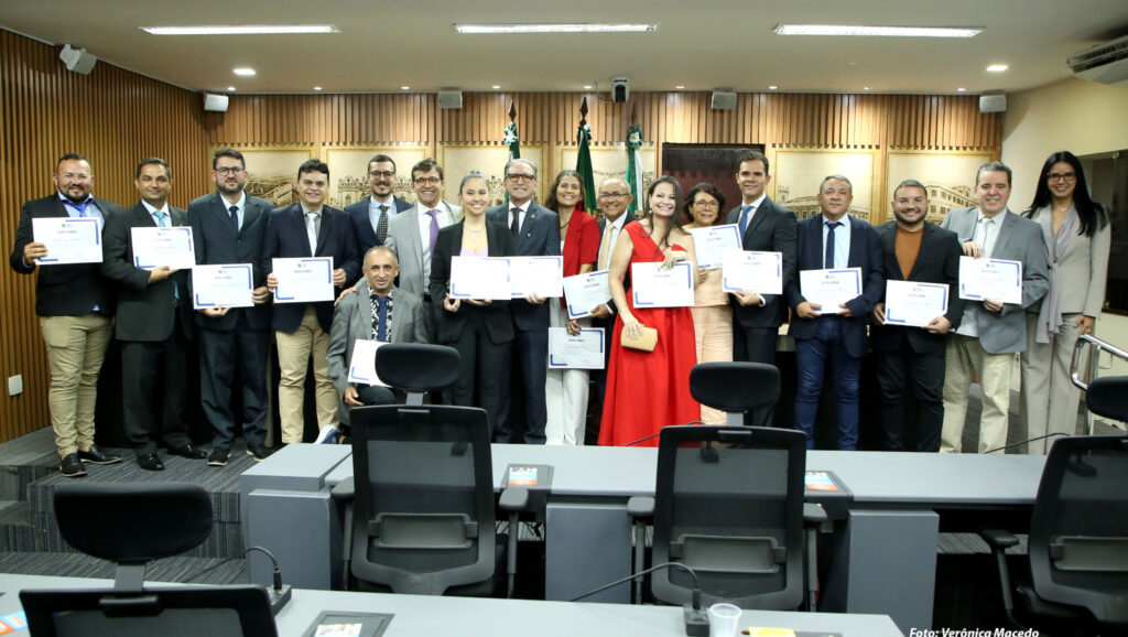 Câmara de Natal celebra comerciantes da Cidade Alta em solenidade especial