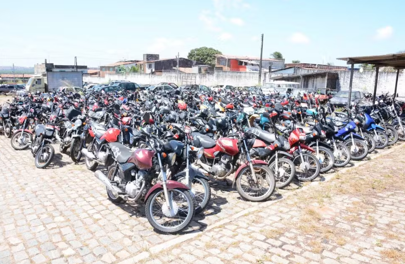 Detran realiza leilão de veículos com motos a partir de R$ 700 no RN