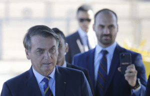 Silas Malafaia é Abordado pela PF no Galeão e Mantém Postura Tranquila