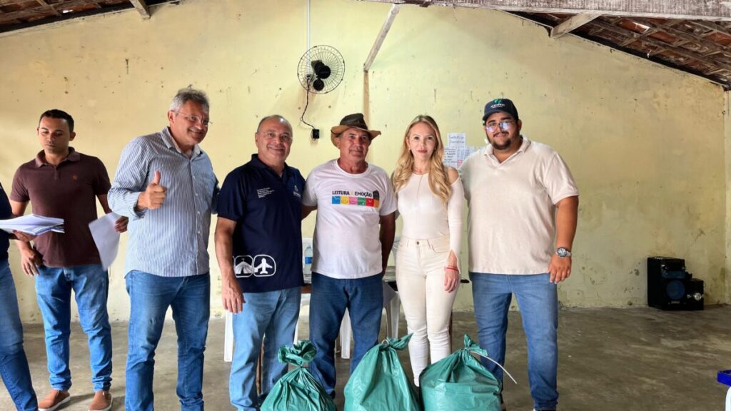 Prefeitura de São Gonçalo doa silagem da Agrofest 2025 para fortalecer criadores rurais