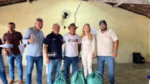 Prefeitura de São Gonçalo doa silagem da Agrofest 2025 para fortalecer criadores rurais