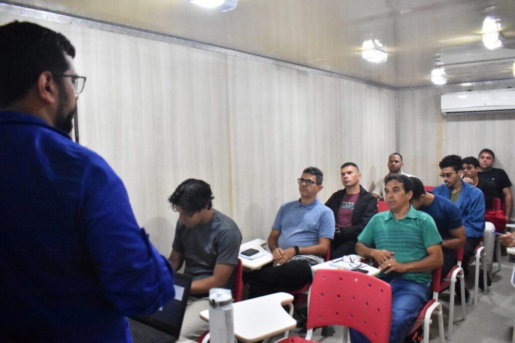Prefeitura de São Gonçalo e Senai capacitam eletricistas prediais com curso gratuito