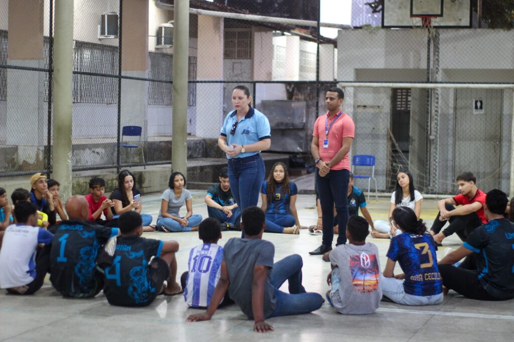 Papo de Quadra: Iniciativa Promove Diálogo e Inspira Jovens Atletas nos Jogos Escolares Municipais