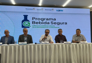 Tecnologia contra fraudes: UFRN inicia testes para detectar metanol em bebidas no RN
