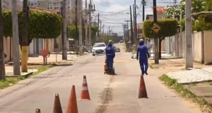 Avenida em Natal é interditada por um mês para obra de esgotamento sanitário; itinerários de ônibus são alterados