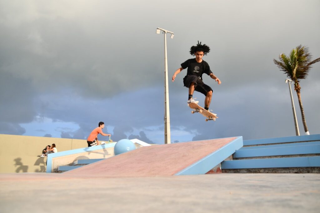 Skate Park da Praia do Meio é inaugurado após quase 30 anos de espera